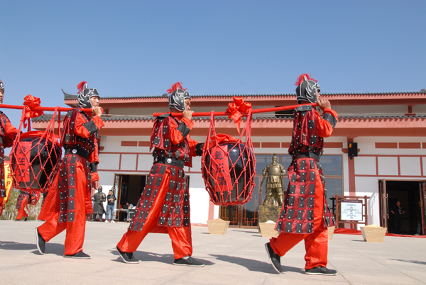 梦回古赵 酒香情浓——赵王印象城开城盛典暨封坛庆典隆重举行 - 河北赵王酒