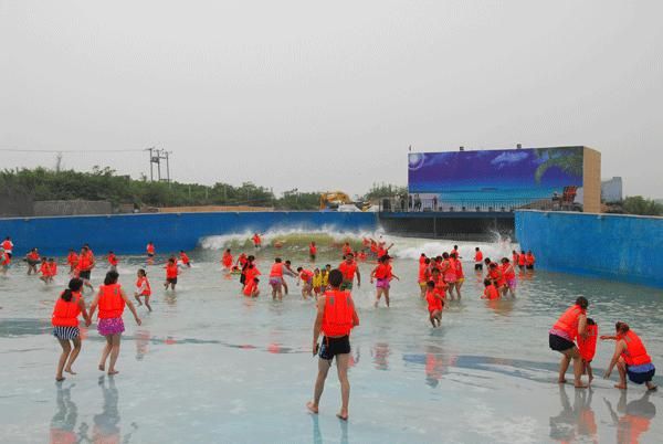 赵王欢乐谷漂流冲浪开业 邯郸再添夏日消暑好去处 - 河北赵王酒业有限公司